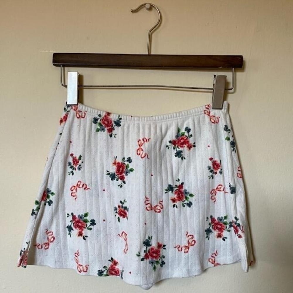 LISA SAYS GAH | Floral Mini-Skirt - Picture 2 of 12